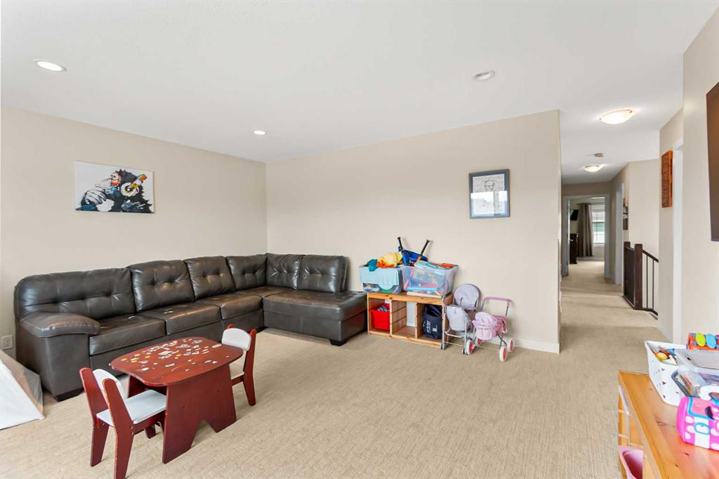 6 Viceroy Crescent Property Photo 18