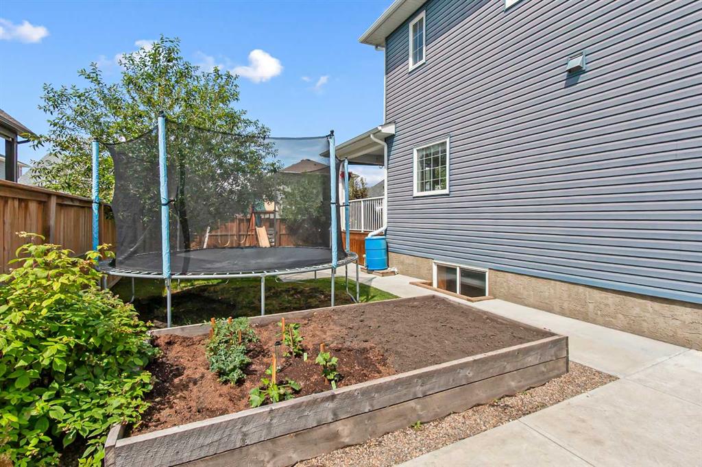 6 Viceroy Crescent Property Photo 41