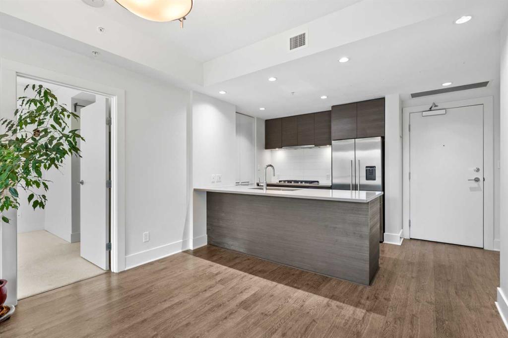 38 9 Street 317 Property Photo 8