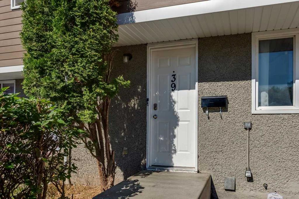 5935 63 Street 39 Property Photo 4