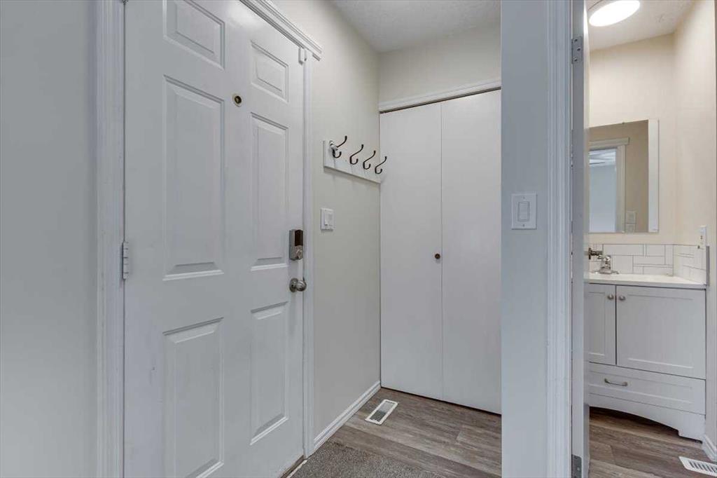 5935 63 Street 39 Property Photo 5
