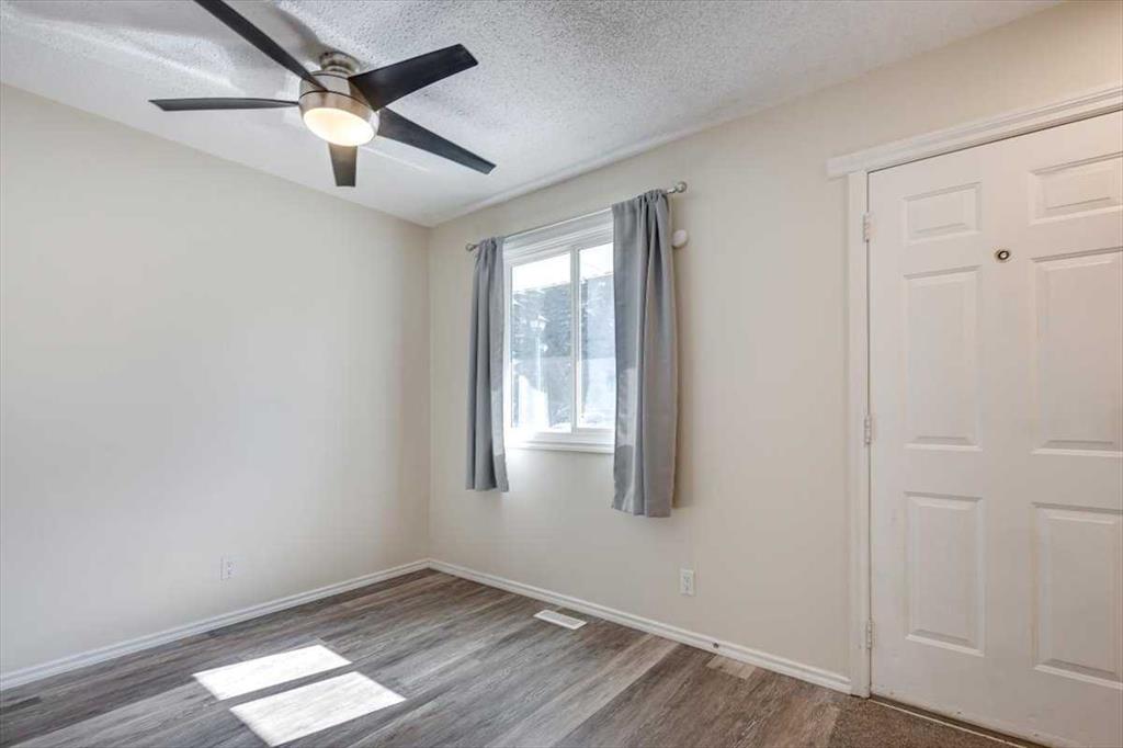 5935 63 Street 39 Property Photo 9