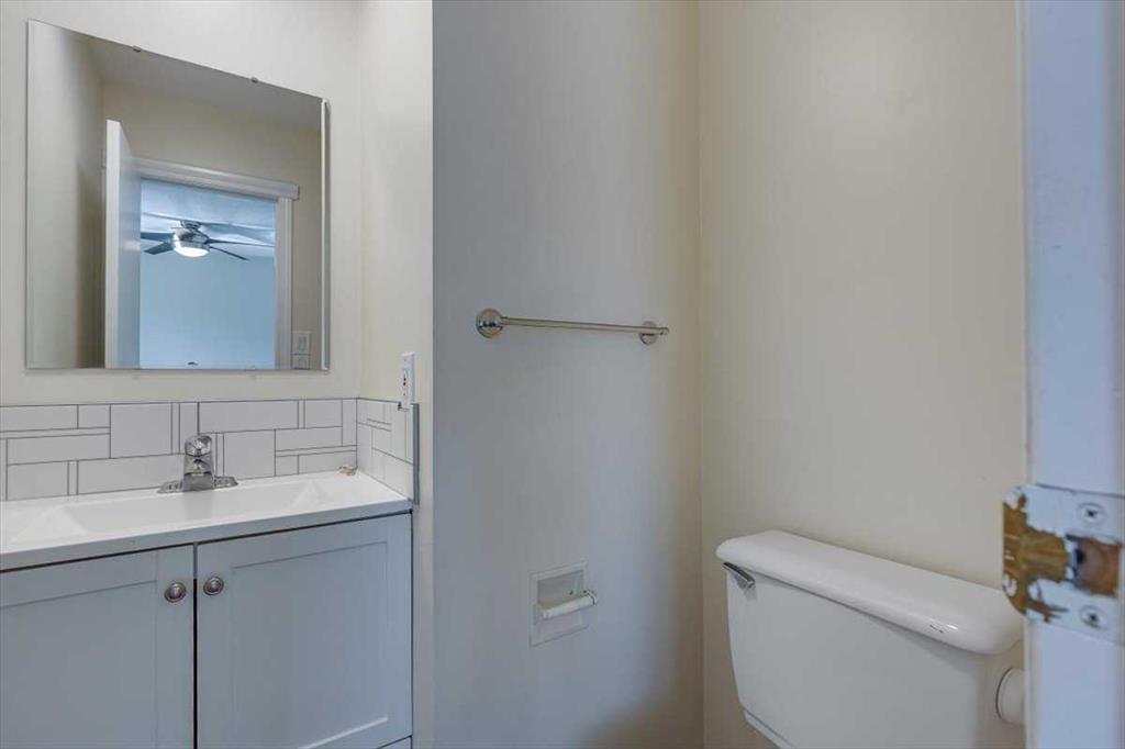 5935 63 Street 39 Property Photo 13