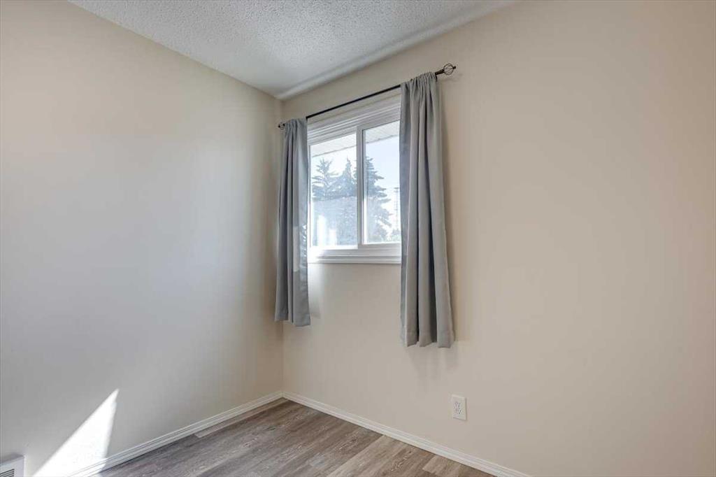 5935 63 Street 39 Property Photo 31