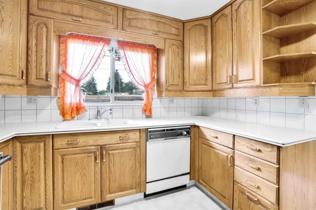 53 Hollyburn Road Property Photo 11