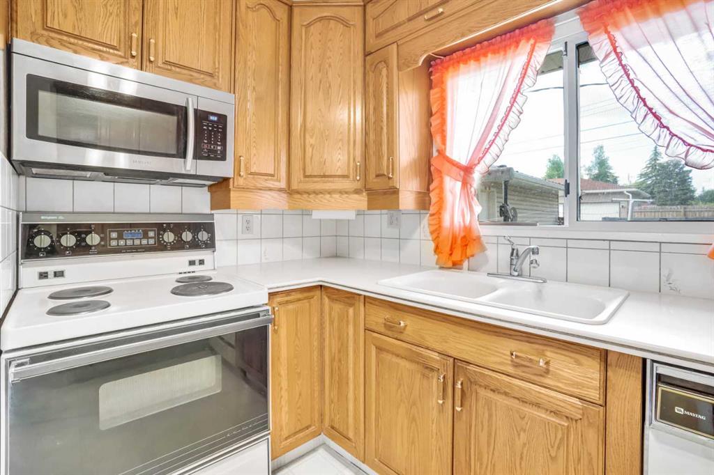 53 Hollyburn Road Property Photo 14