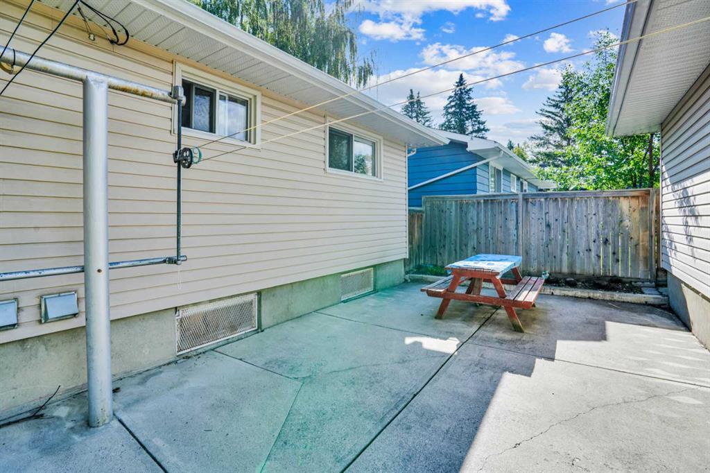53 Hollyburn Road Property Photo 34