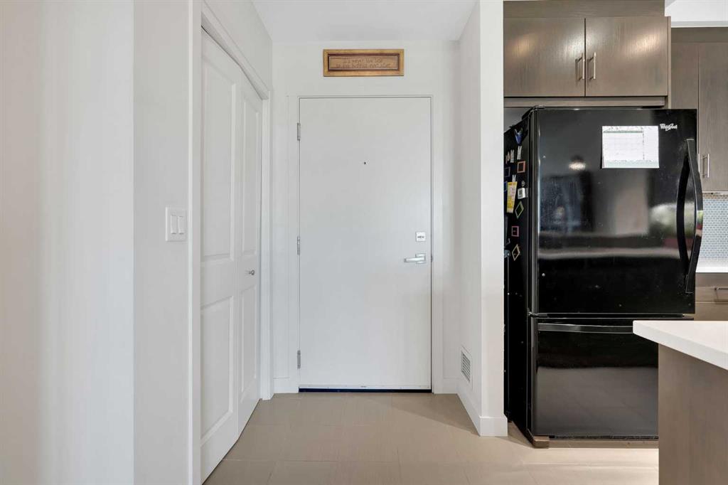 25 Auburn Meadows Avenue 319 Property Photo 4