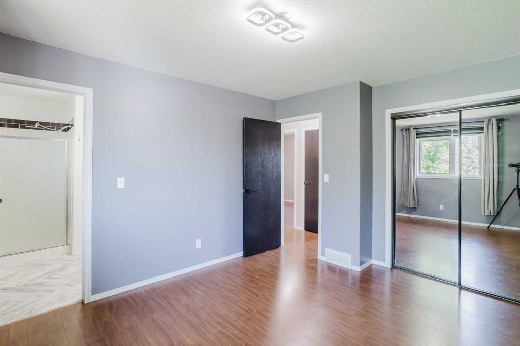 2102 24 Avenue Property Photo 16