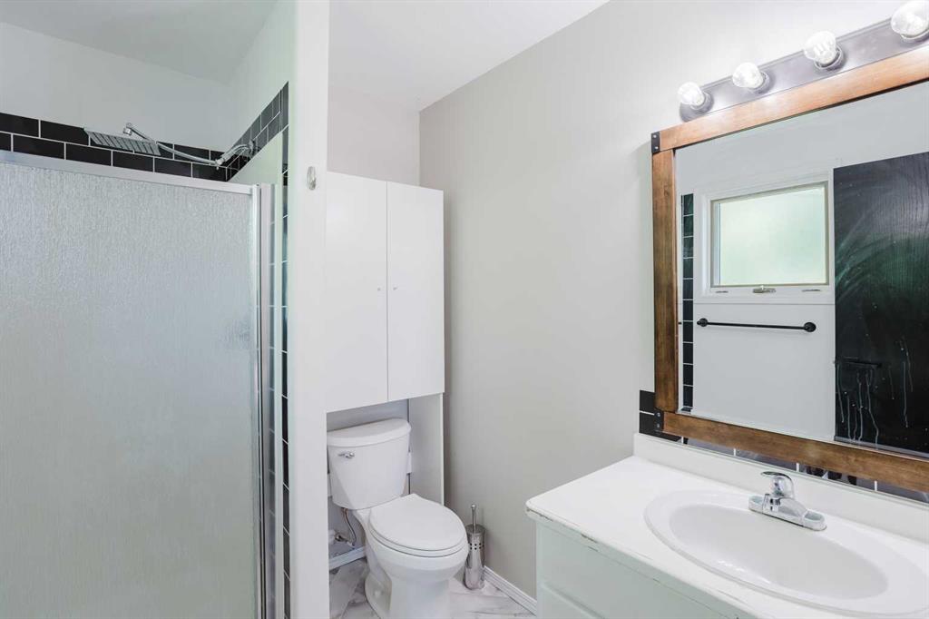 2102 24 Avenue Property Photo 17