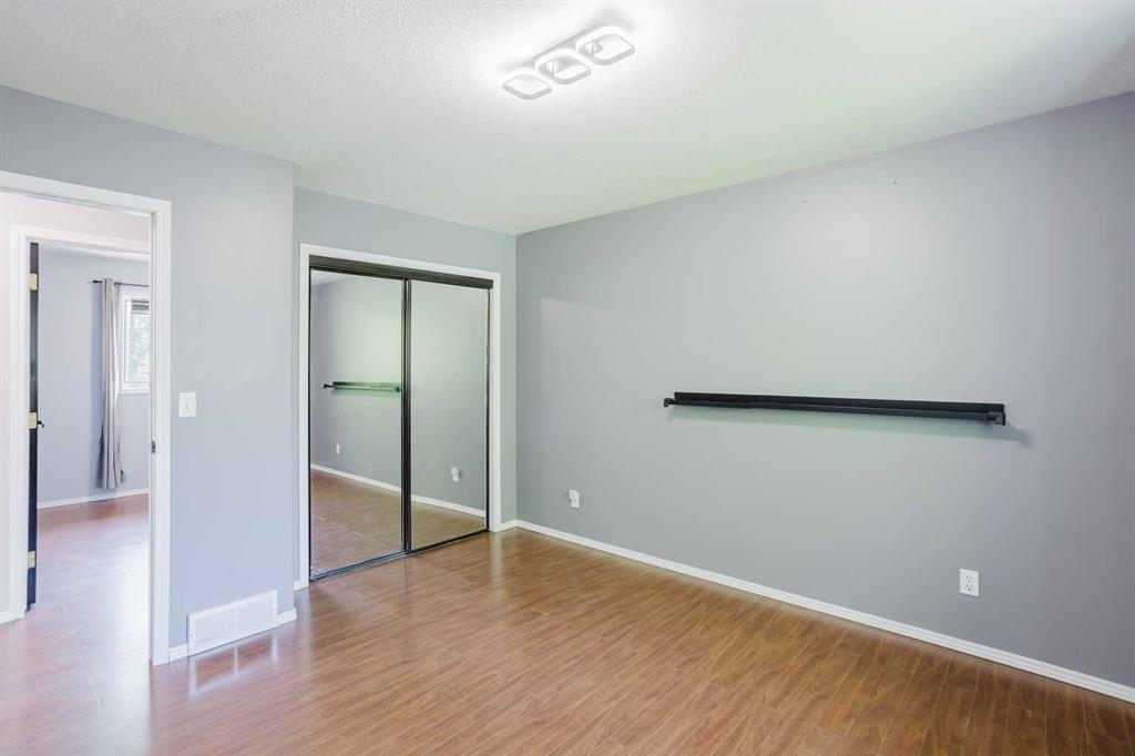 2102 24 Avenue Property Photo 18