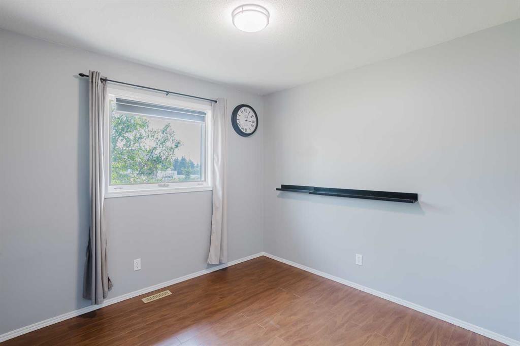 2102 24 Avenue Property Photo 19