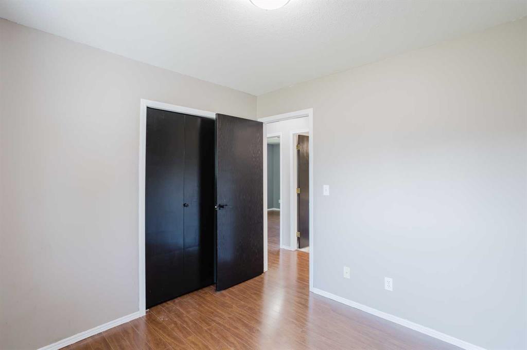 2102 24 Avenue Property Photo 21
