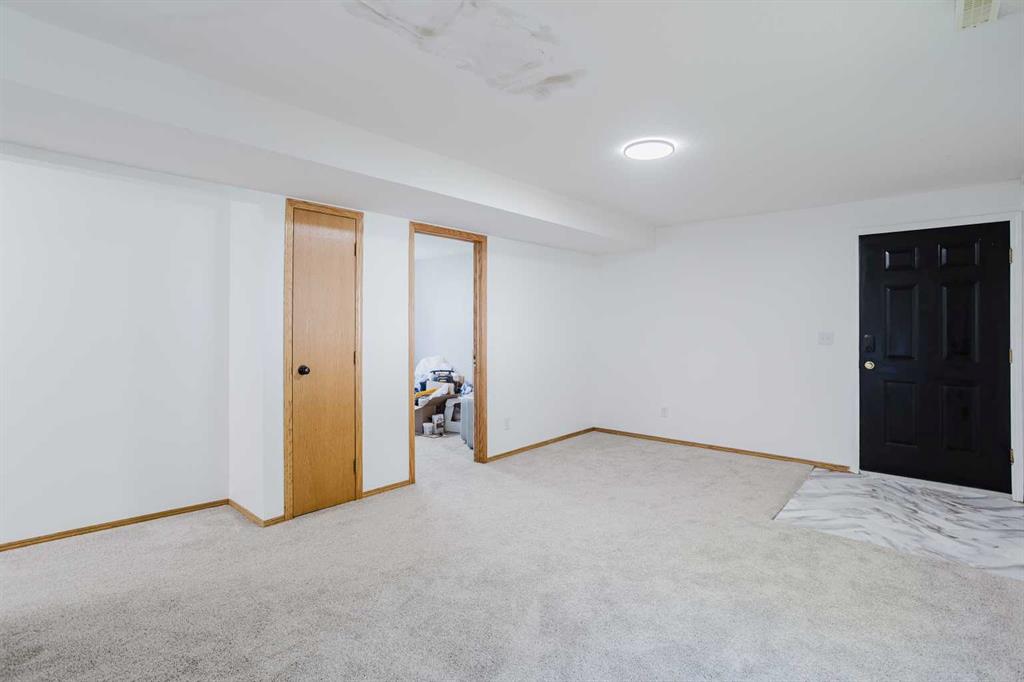 2102 24 Avenue Property Photo 26
