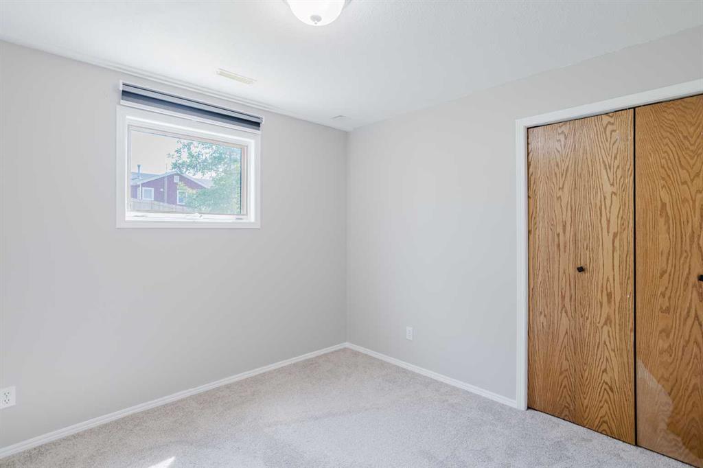 2102 24 Avenue Property Photo 31