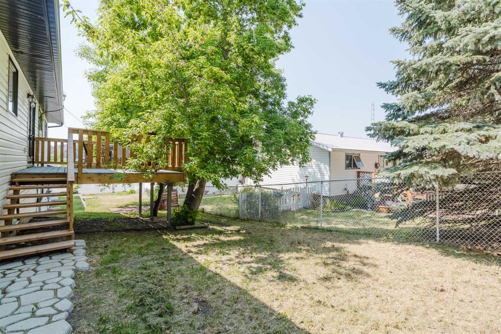 2102 24 Avenue Property Photo 37