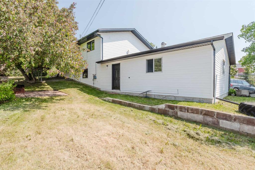 2102 24 Avenue Property Photo 41