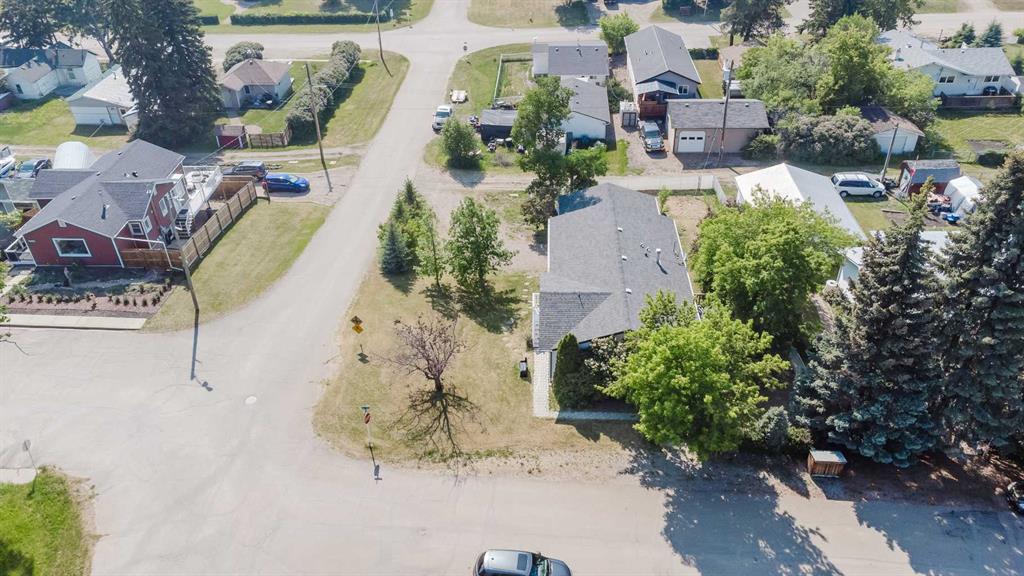 2102 24 Avenue Property Photo 47