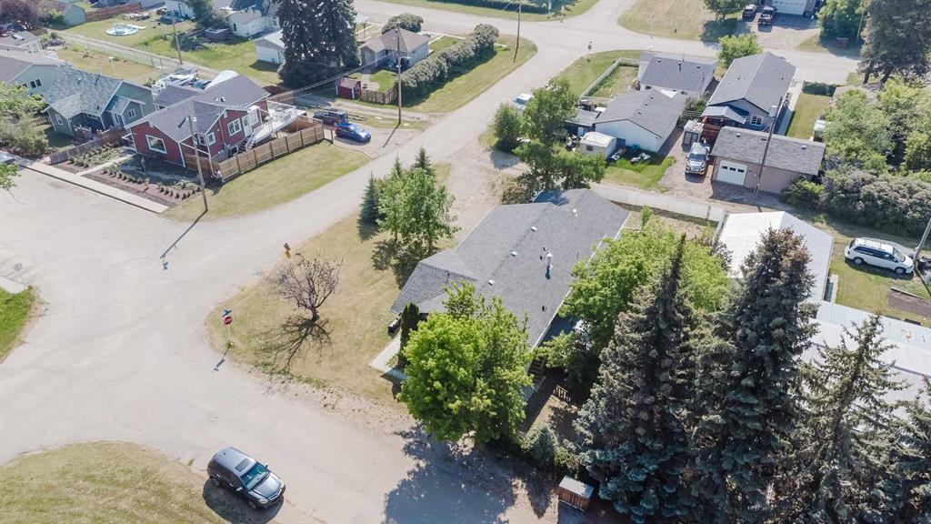 2102 24 Avenue Property Photo 48