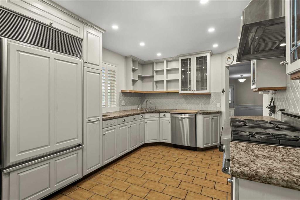 6 Douglasbank Drive Property Photo 16