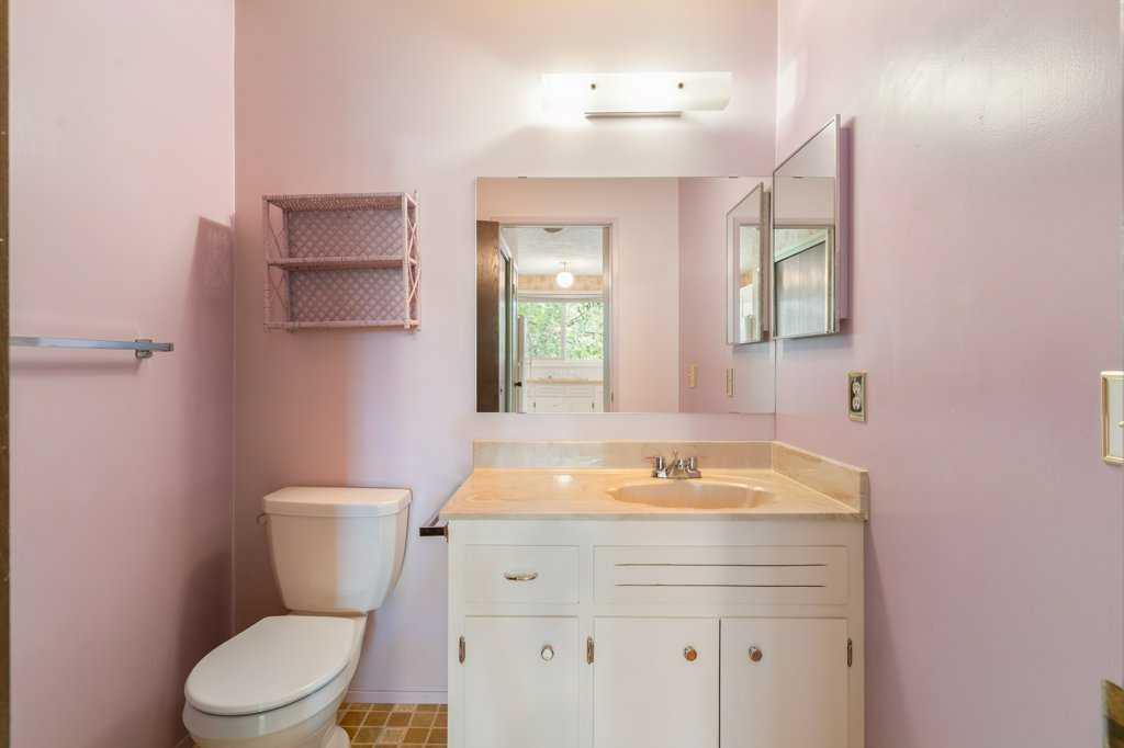 2015 2 Avenue 1 Property Photo 14