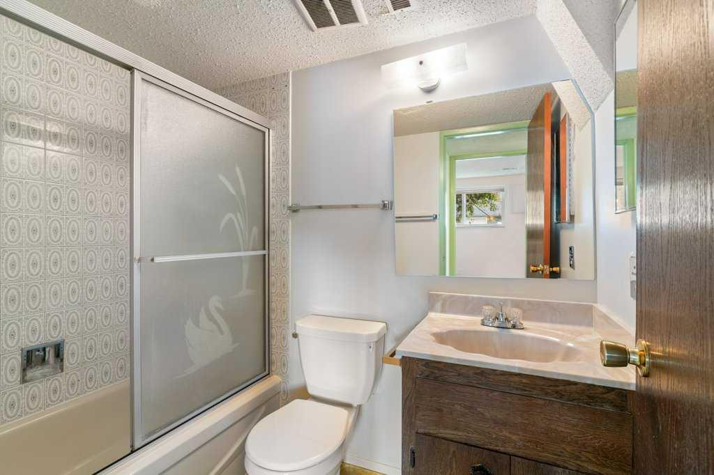 2015 2 Avenue 1 Property Photo 20