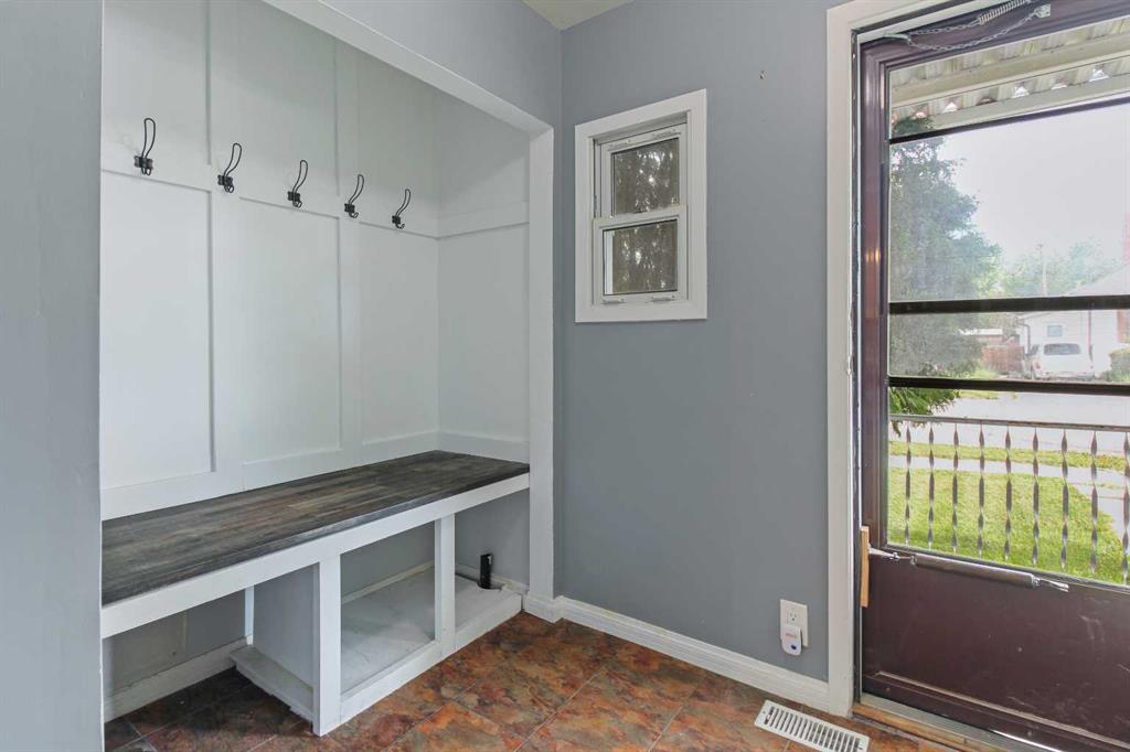 1840 5a Avenue Property Photo 3
