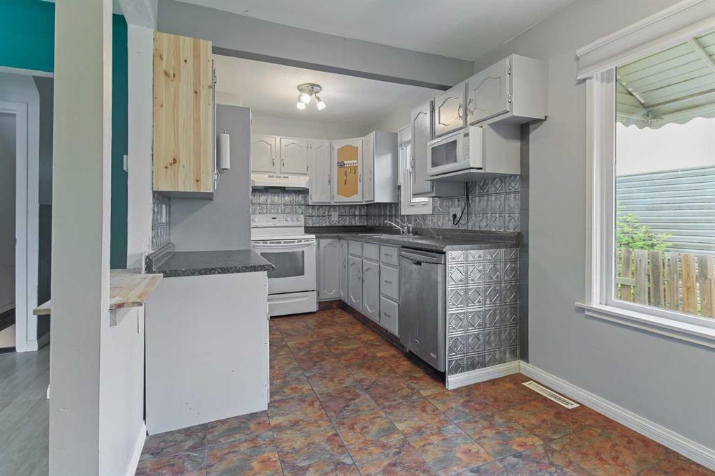 1840 5a Avenue Property Photo 4