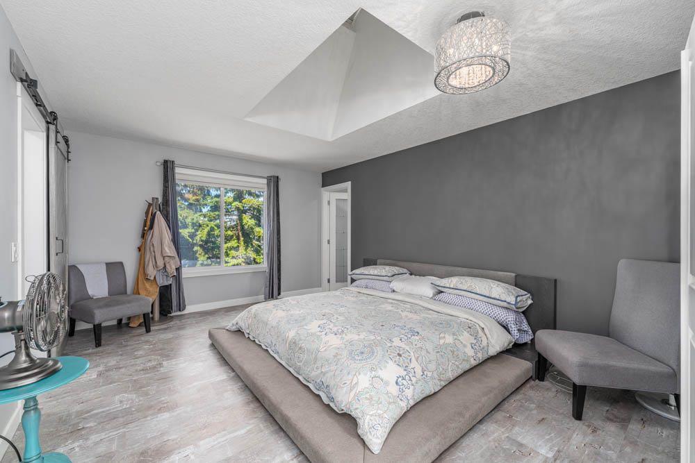 334c Silvergrove Place Property Photo 10