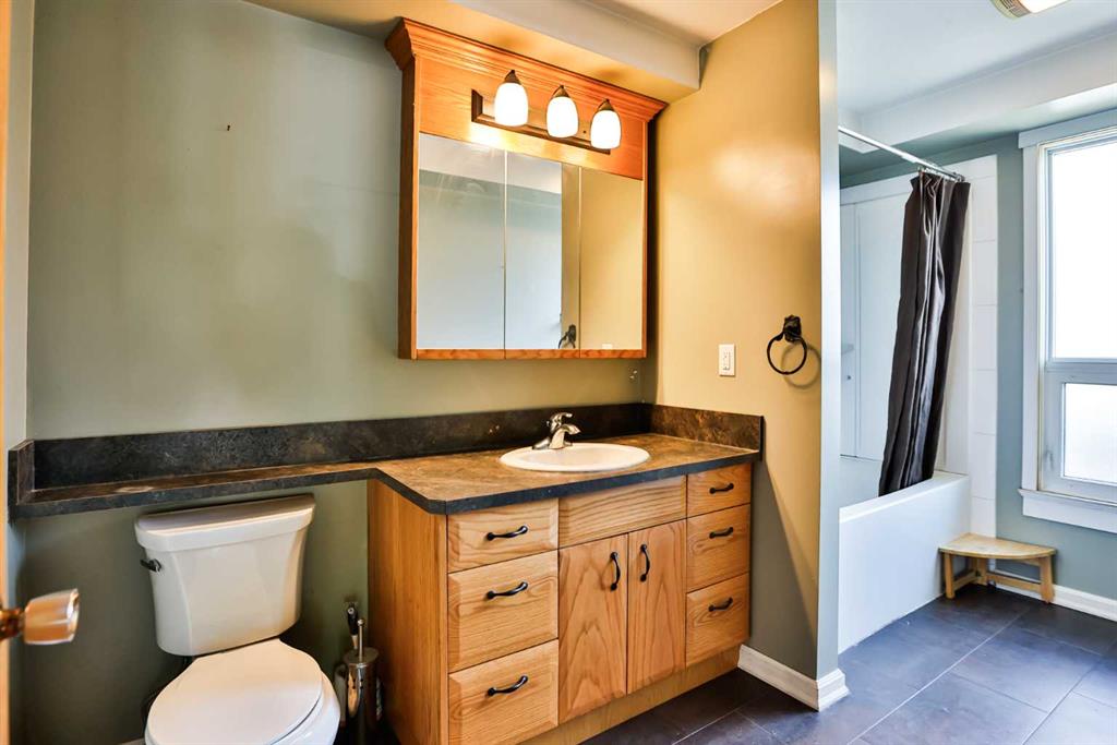326 12 Street Property Photo 14