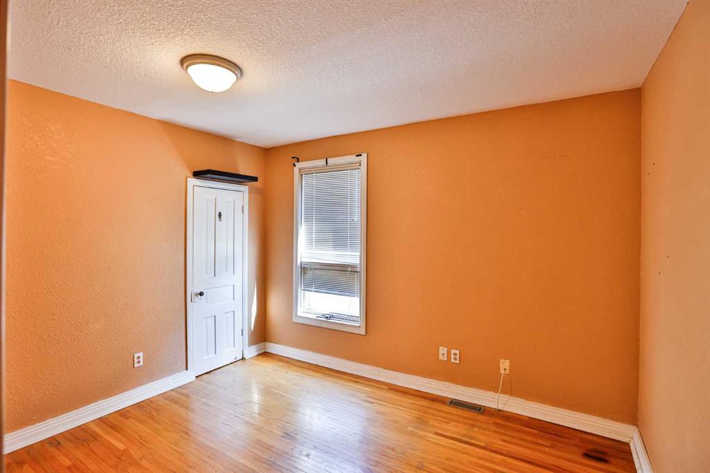 326 12 Street Property Photo 20