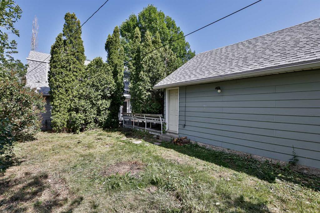 326 12 Street Property Photo 25