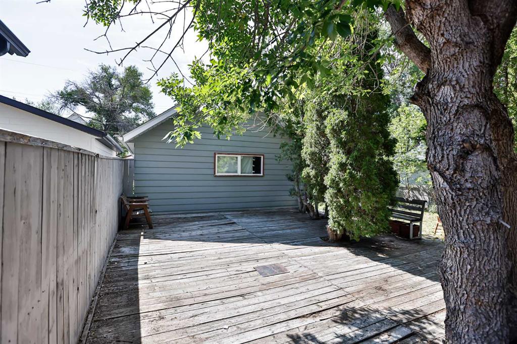 326 12 Street Property Photo 26
