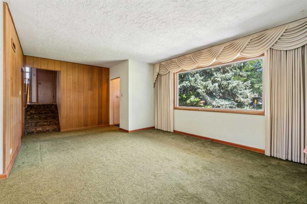3039 26 Street Property Photo 8