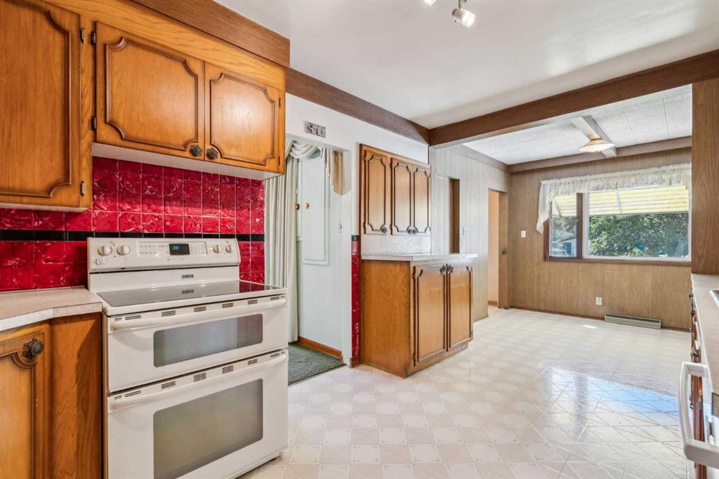 3039 26 Street Property Photo 19
