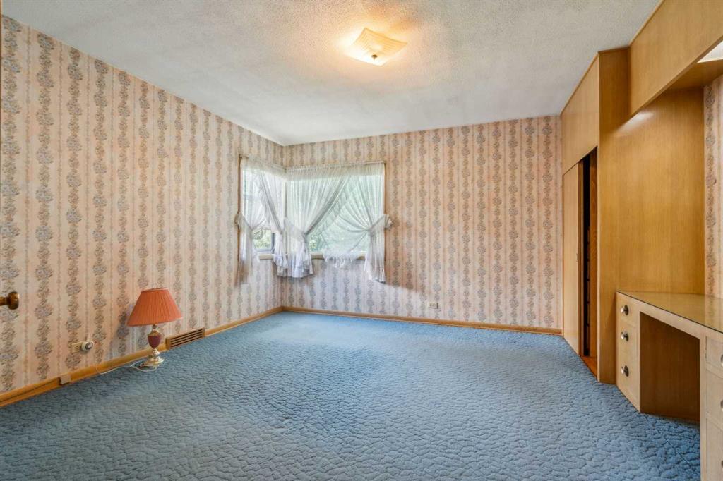 3039 26 Street Property Photo 20