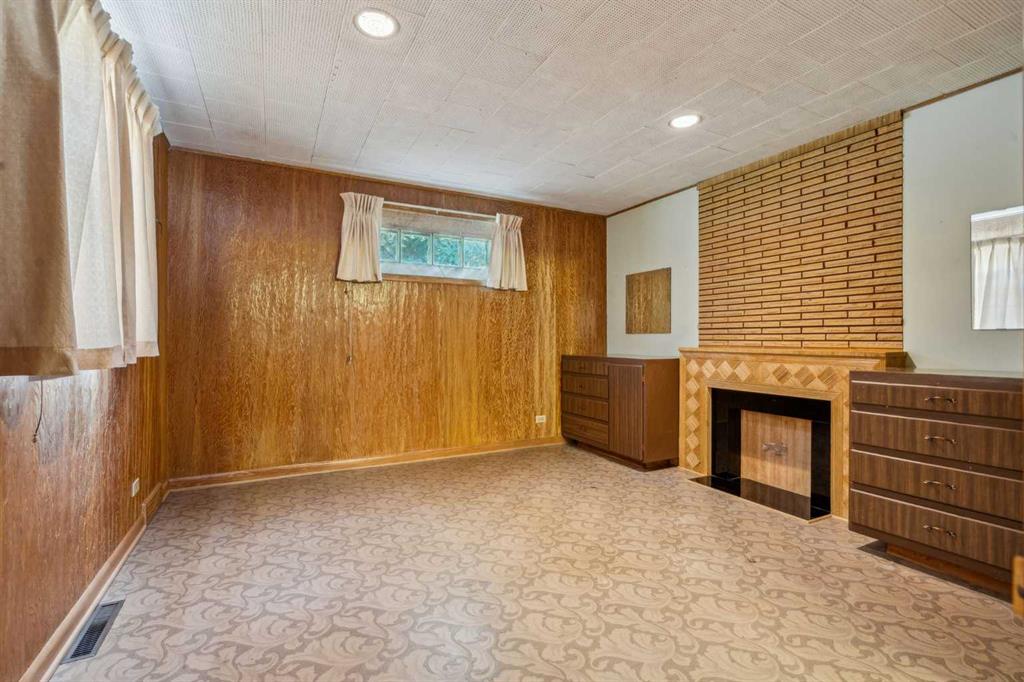 3039 26 Street Property Photo 23