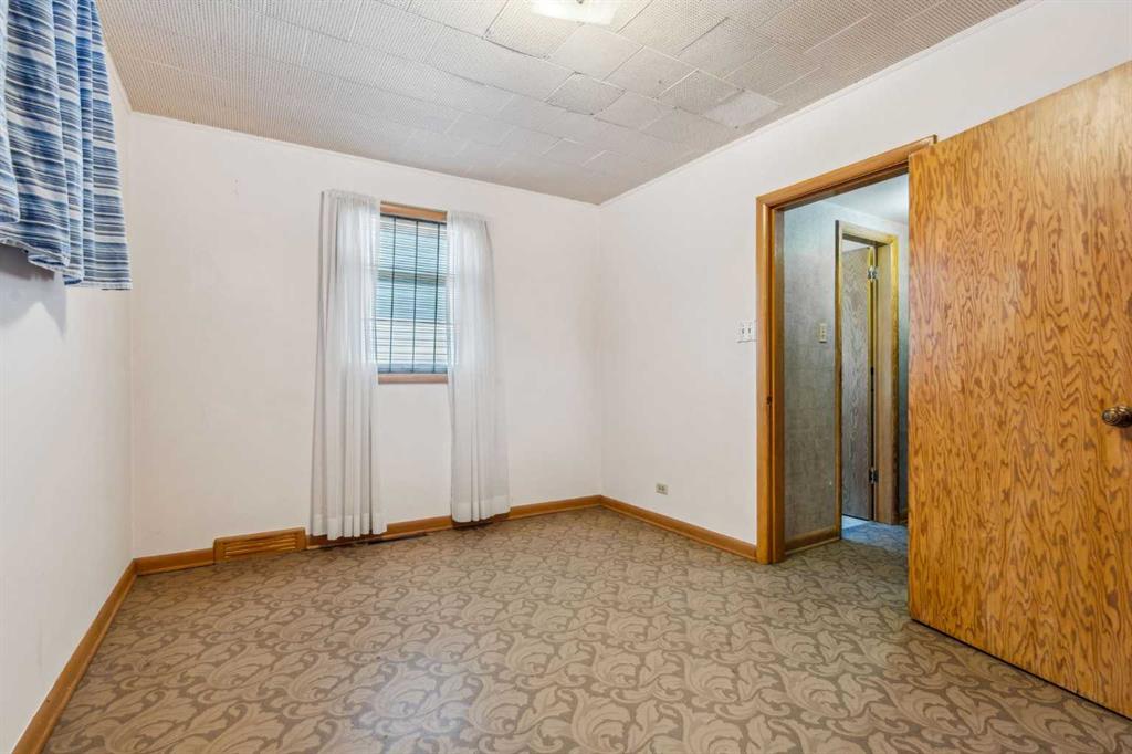 3039 26 Street Property Photo 25