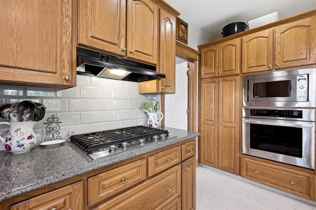 220 Country Lane Drive Property Photo 17