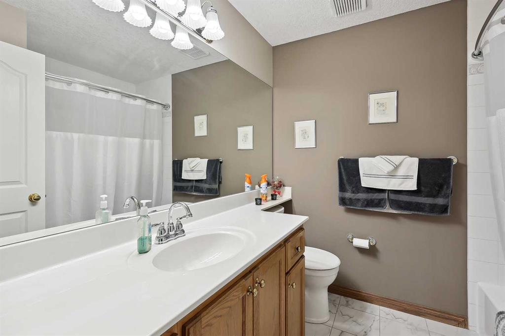 220 Country Lane Drive Property Photo 38