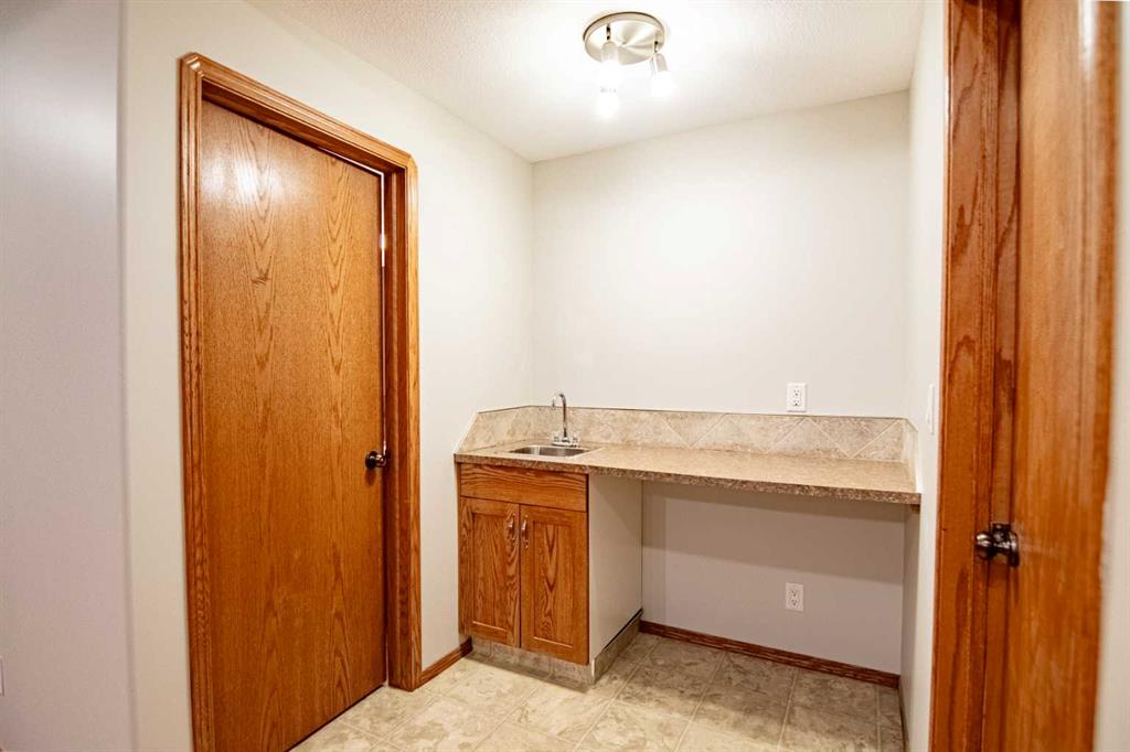194 Jaspar Crescent Property Photo 42