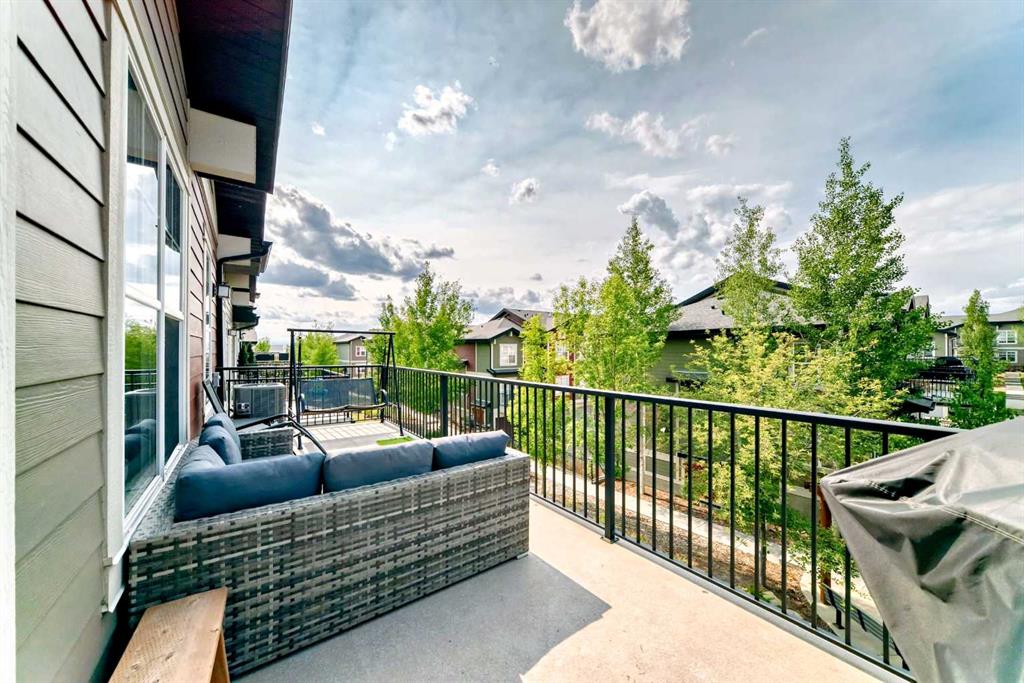 652 Cranford Walk Property Photo 3