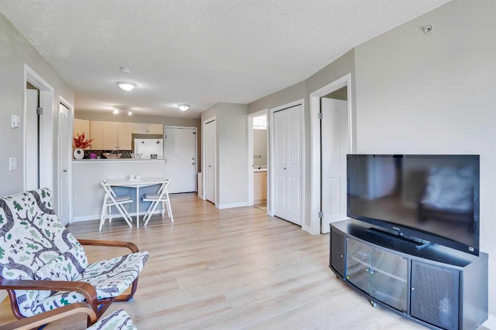 8 Bridlecrest Drive 2430 Property Photo 4