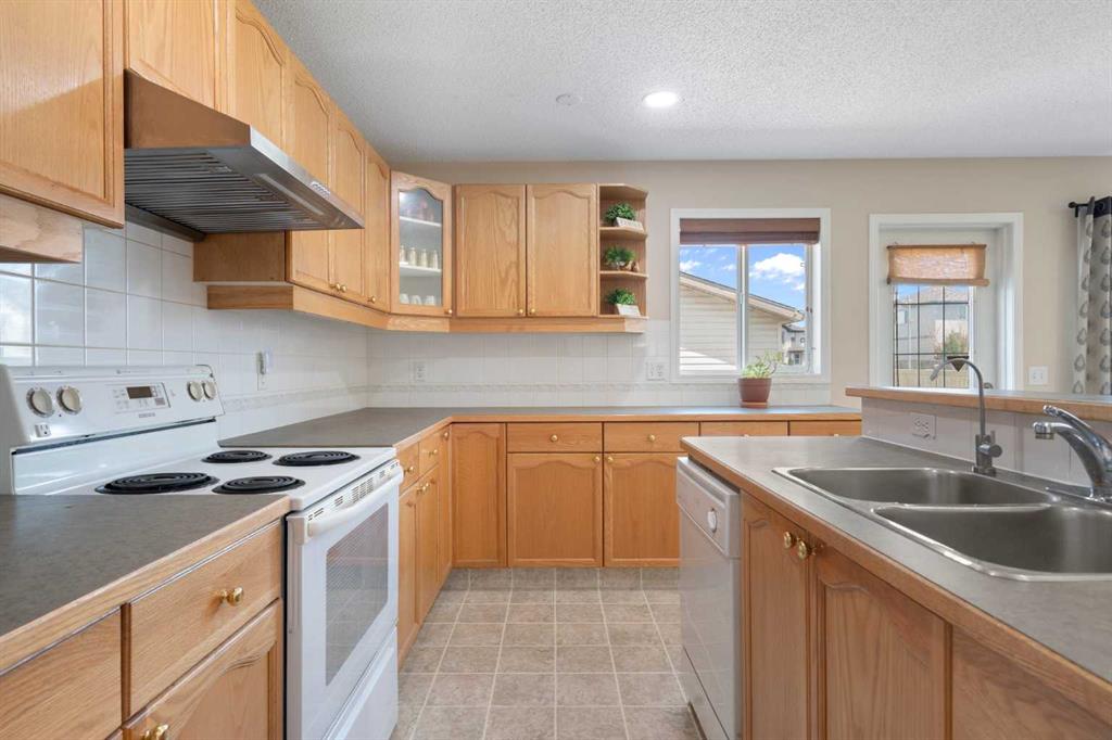 34 Tarington Gardens Property Photo 15
