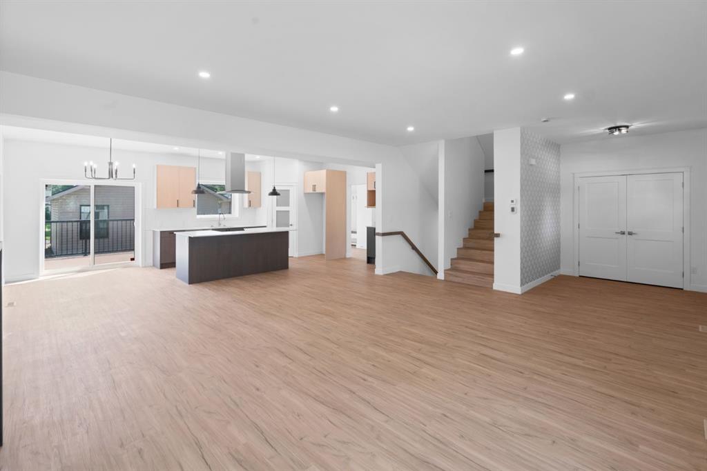 4723 48 Street Property Photo 9