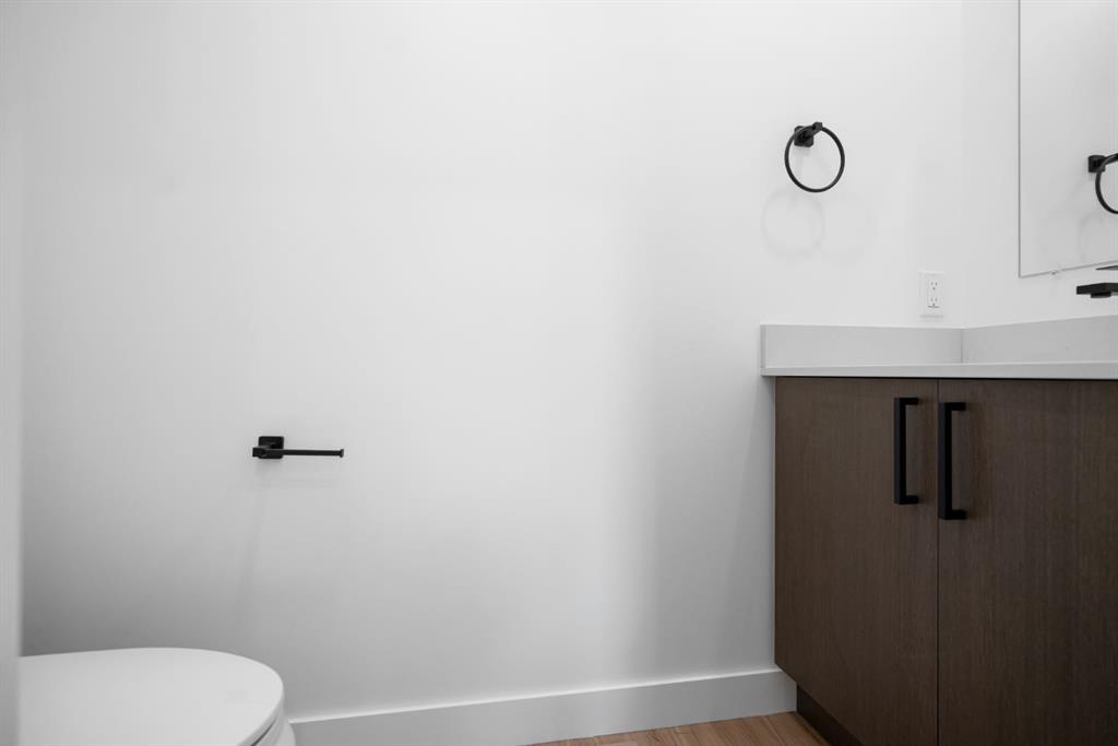 4723 48 Street Property Photo 12