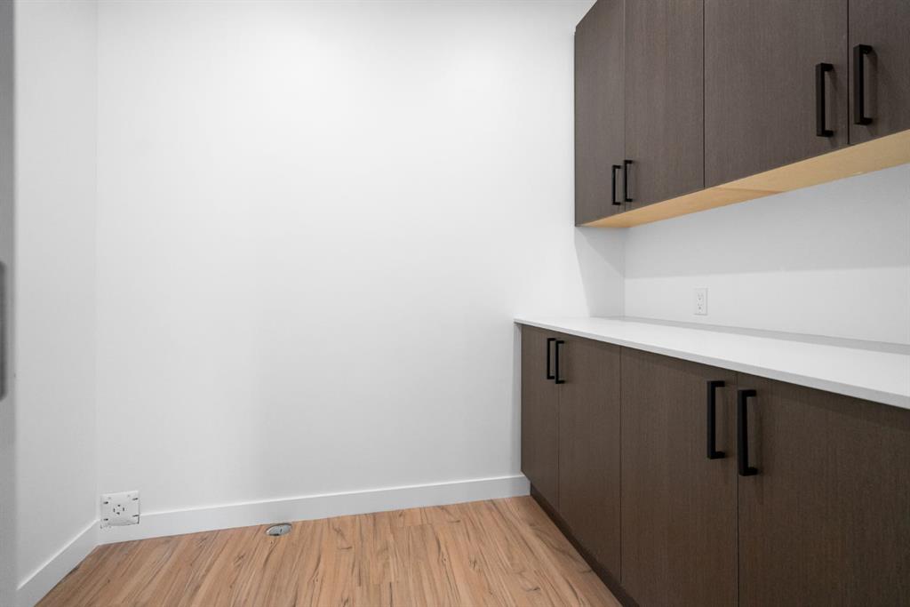 4723 48 Street Property Photo 14