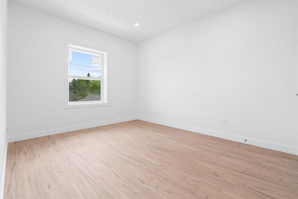 4723 48 Street Property Photo 15
