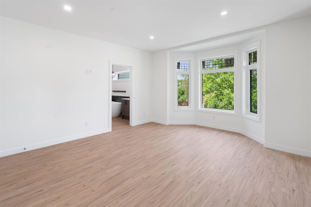 4723 48 Street Property Photo 17