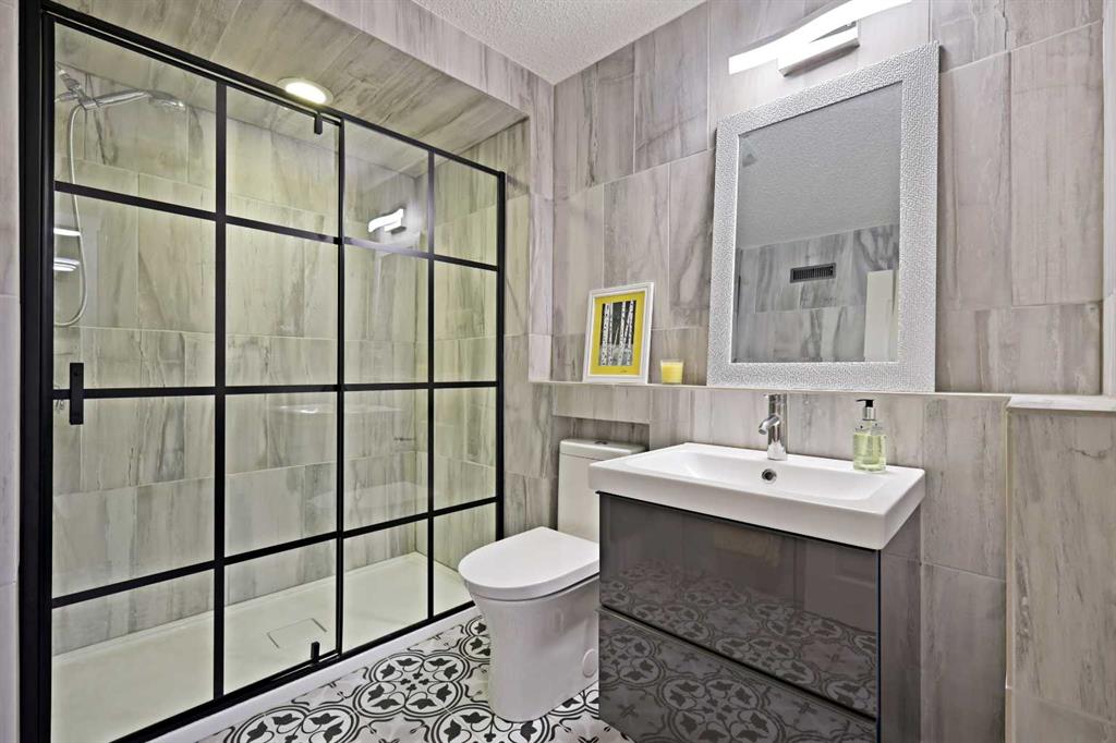 11 Springbank Mount Property Photo 36